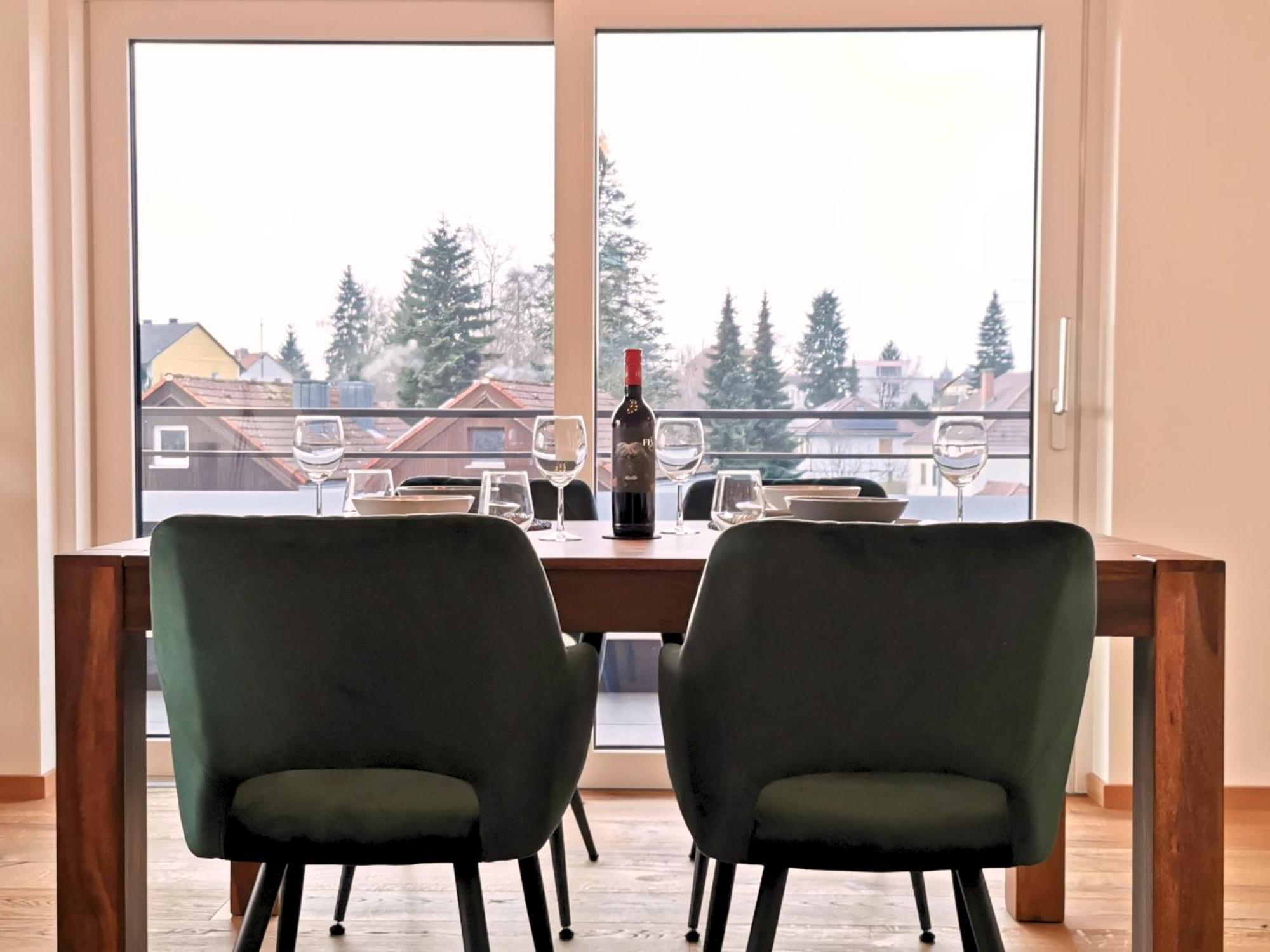 Ferienwohnung Fynbos Penthouse Deluxe, Balkon, Parkplatz Straubing Exterior foto